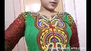 Desi bhabi in the same manner nude body - IndianHiddenCams.com